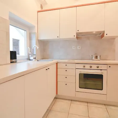 Lucija Апартаменти