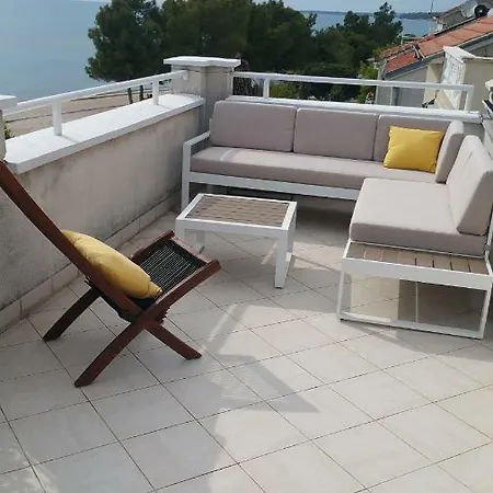 Lucija アパート ザダル