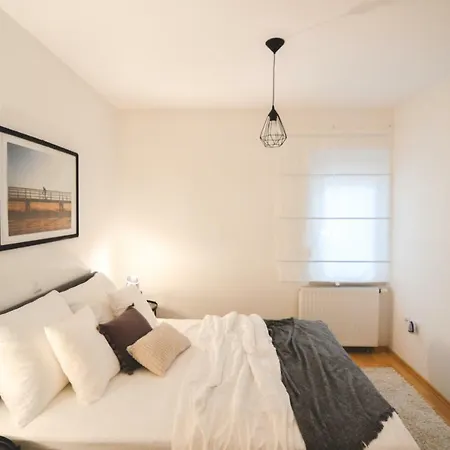 Lucija Apartament *
