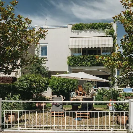 Lucija Apartament *